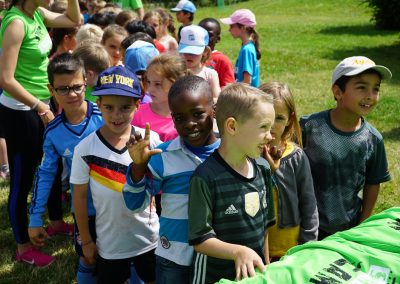 Schlange stehen - Sport-Sommercamp 2016 - Ferienprogramm
